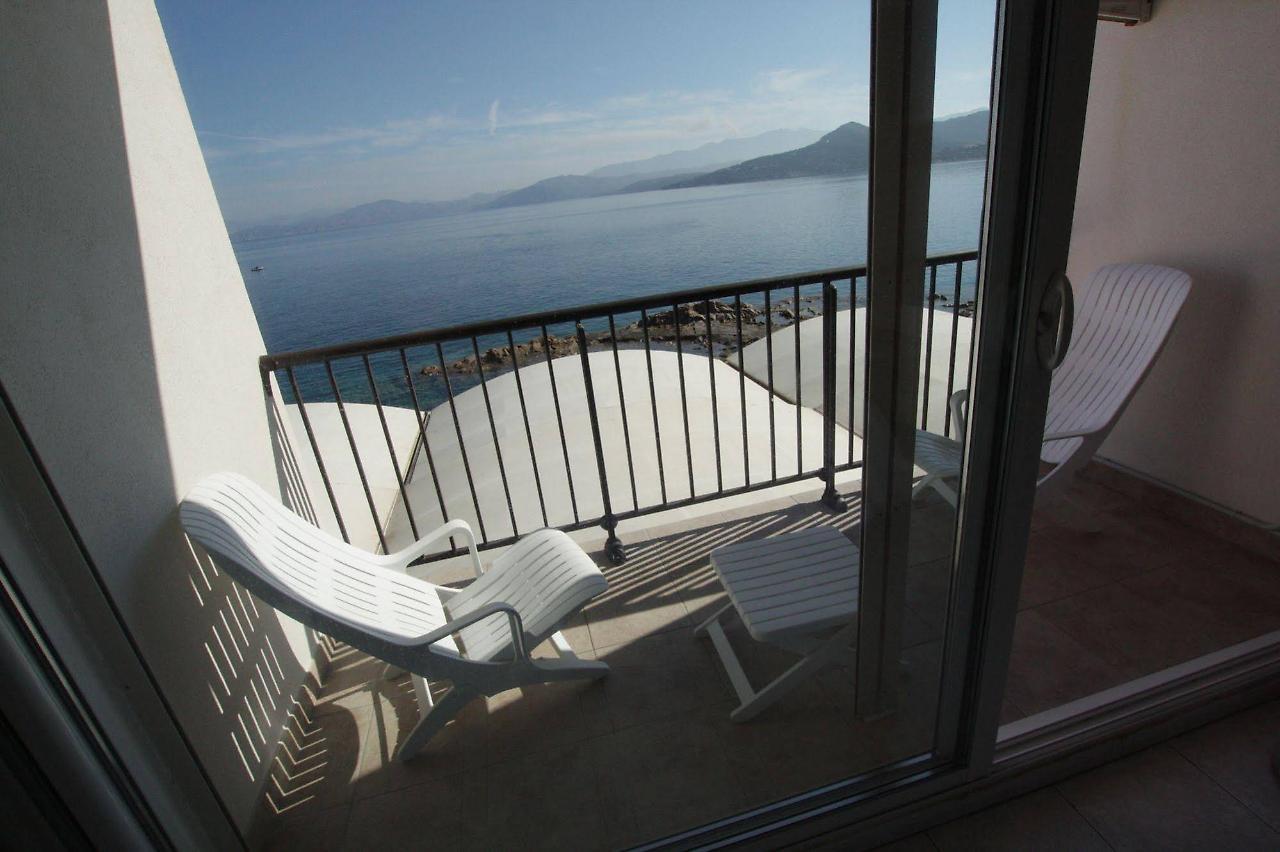 La Pietra Restaurant & Hotel
